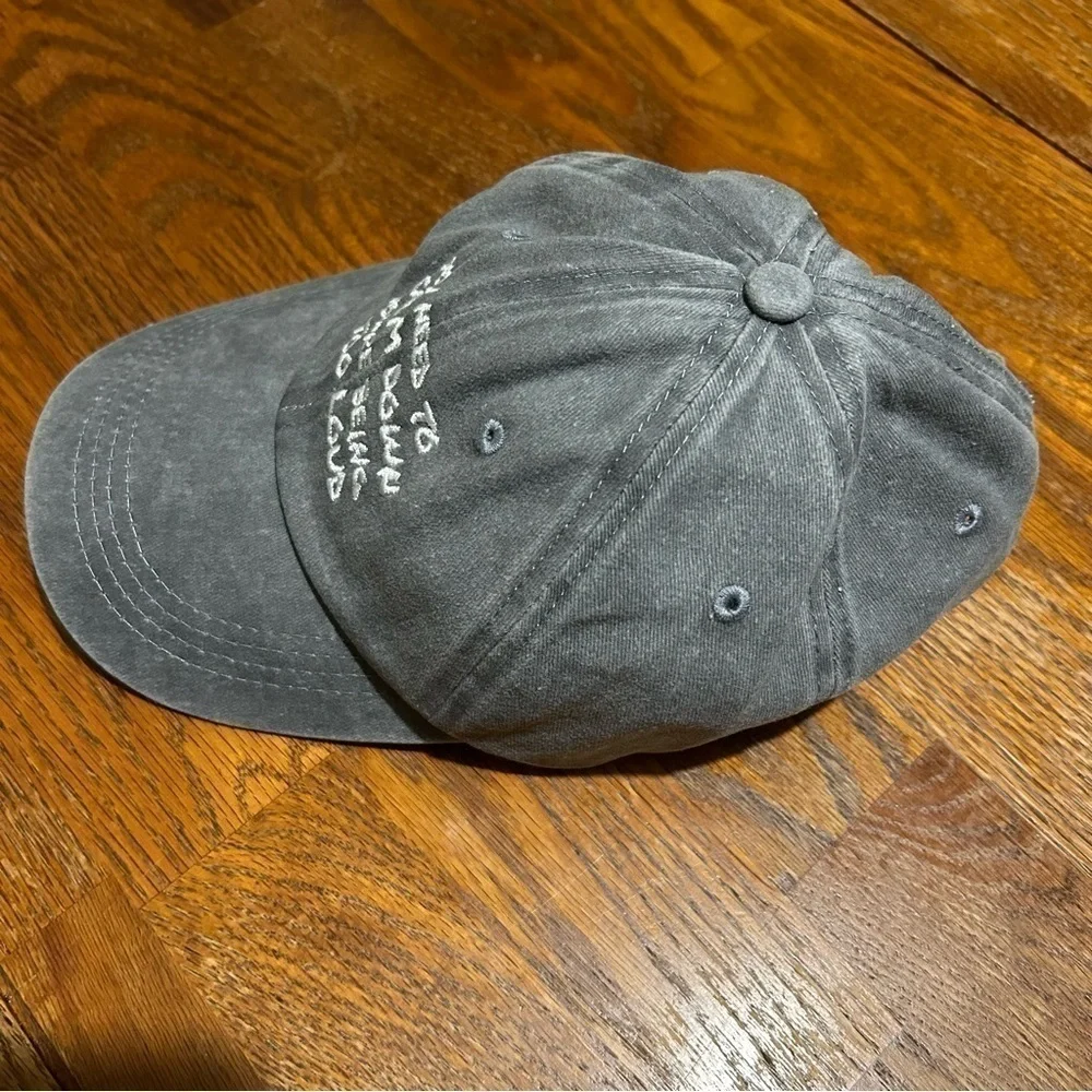 N/A embroidered slogan